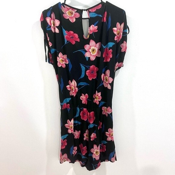 Market & Spruce black floral romper with pockets size medium - Picture 3 of 7
